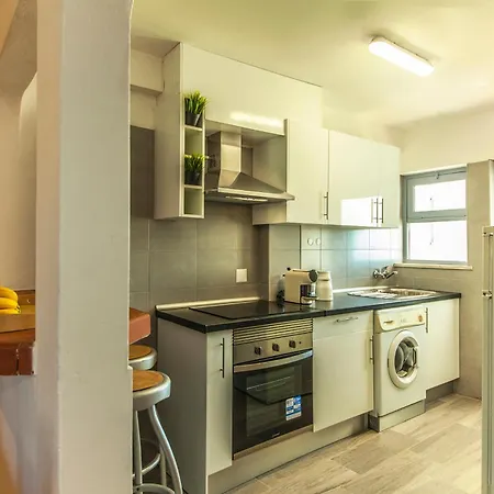 B20 - Sun And Pool شقة